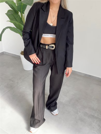 Siyah Cep Detaylı Ceket