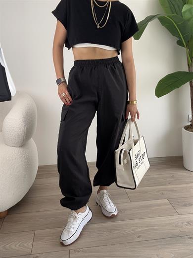 Siyah Cep Detaylı Pantolon