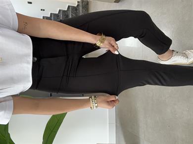 Siyah Çimalı Dar Paça Pantolon