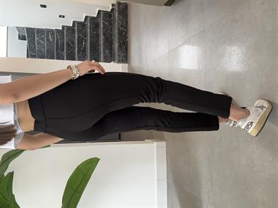 Siyah Çimalı Dar Paça Pantolon