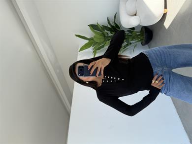 Siyah Çıtçıt Detay Bluz