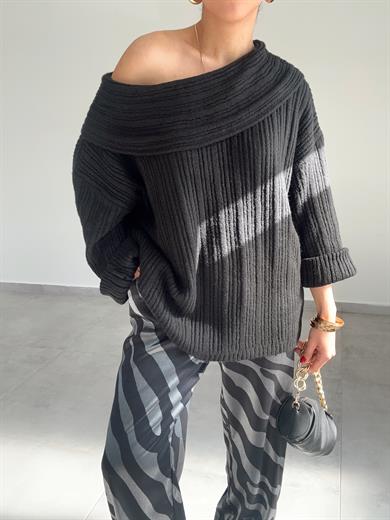 Siyah Degaje Yaka Fitilli Kazak