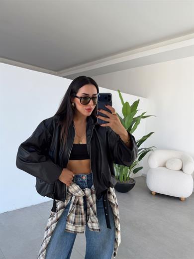 Siyah Deri Kemerli Bomber Ceket