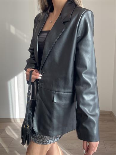 Siyah Düğme Detaylı Deri Blazer Ceket