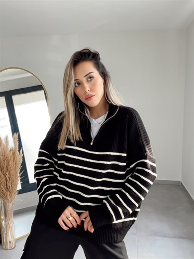 Siyah-Ekru Çizgili Fermuarlı Triko Kazak