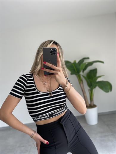 Siyah-Ekru Çizgili Yazılı Crop