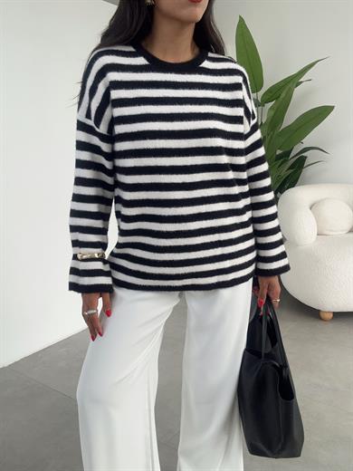 Siyah Ekru Tüylü Çizgili Kazak