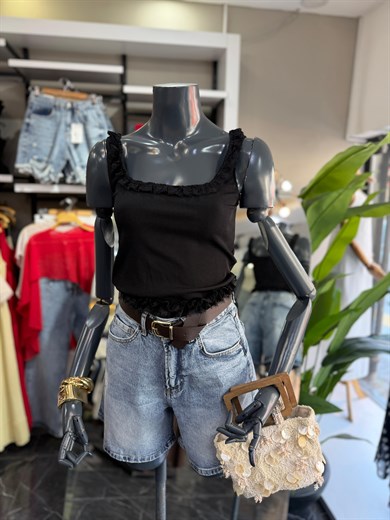 Siyah Fırfır Detaylı Fitilli Bluz