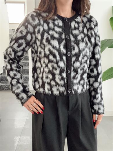 Siyah-Gri Leopar Desenli Triko Hırka