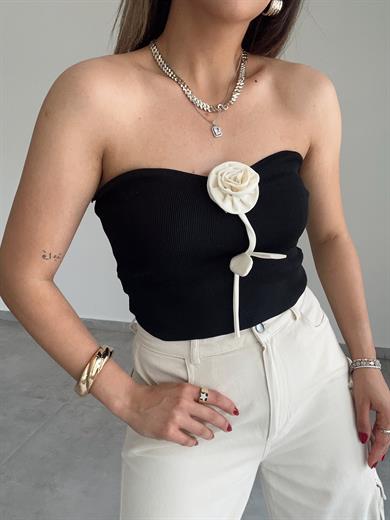Siyah Gül Detaylı Triko Top