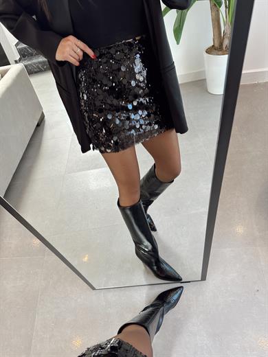 Siyah İri Pullu Etek