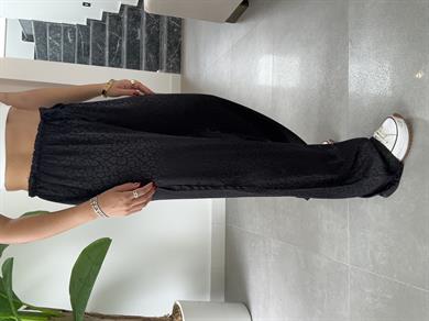 Siyah Jakarlı Bol Paça Pantolon