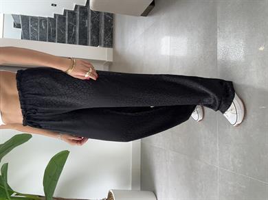 Siyah Jakarlı Bol Paça Pantolon