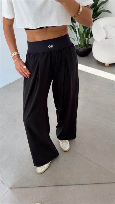 Siyah Kalın Kemer Pantolon