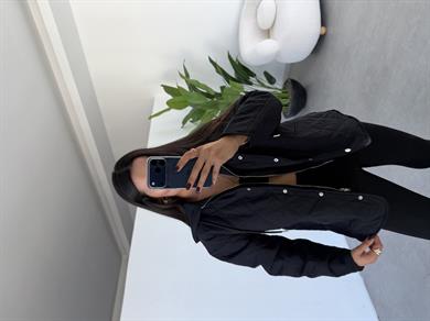 Siyah Kapüşon Gami Detaylı Kapitone Mont