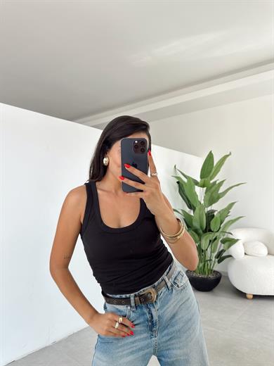 Siyah Kaşkorse Geniş Yaka Atlet