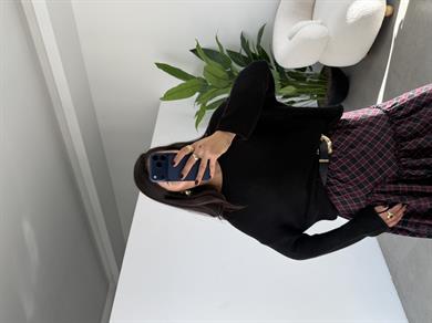 Siyah Kayık Yaka Basic Triko Kazak