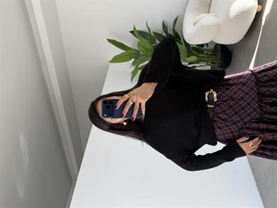 Siyah Kayık Yaka Basic Triko Kazak