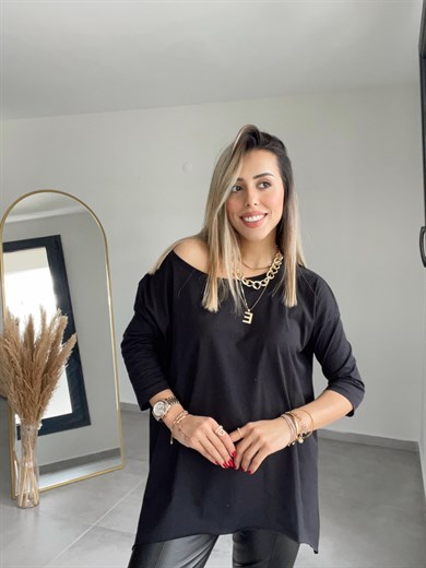 Siyah  Kayık Yaka Bluz