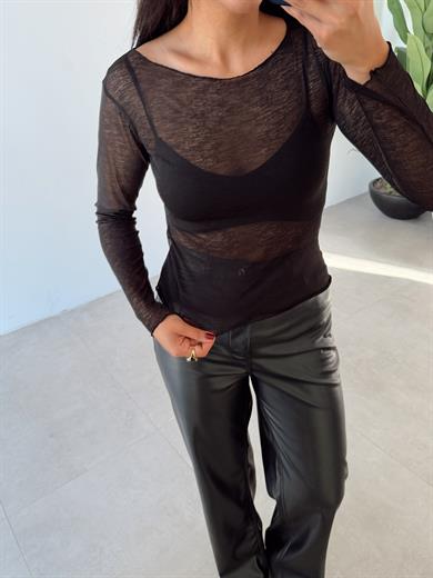 Siyah Kayık Yaka Transparan Bluz