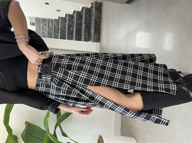 Siyah Kemer Detaylı Ekose Desenli Etek