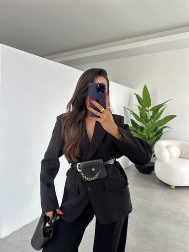 Siyah Kemerli Atlas Ceket