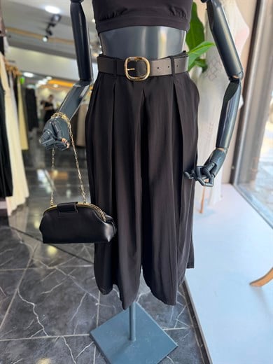 Siyah Kemerli Ve Pileli Culotte Pantolon