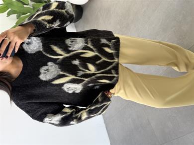 Siyah Kendinden Desenli Kazak