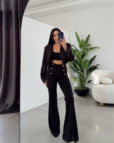 Siyah Krep Kumaş Gold Düğme Detaylı İspanyol Paça Pantolon