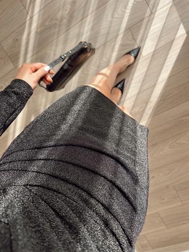 Siyah Kruvaze Yaka Simli Kısa Elbise