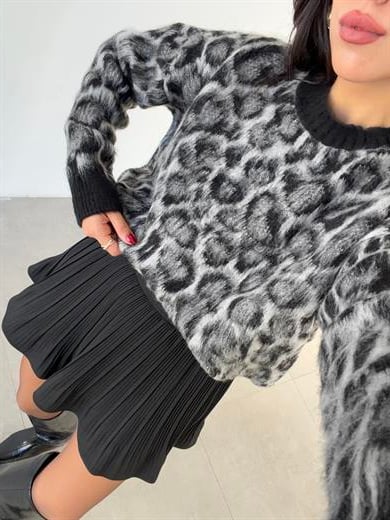 Siyah Leopar Desenli Kazak