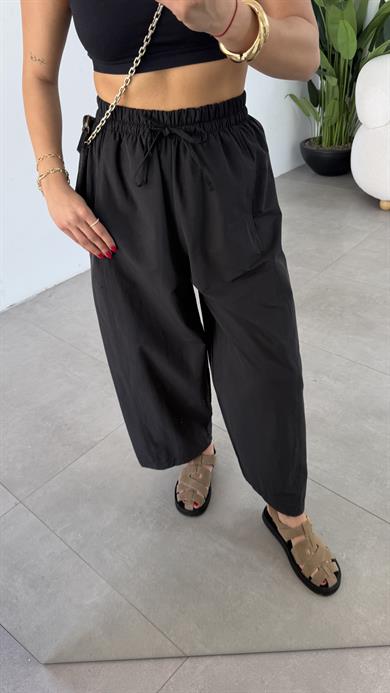 Siyah Marina Kumaş Cepli Parçalı Boru Paça Pantolon