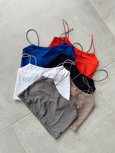 Siyah Modal Askılı Kısa Crop