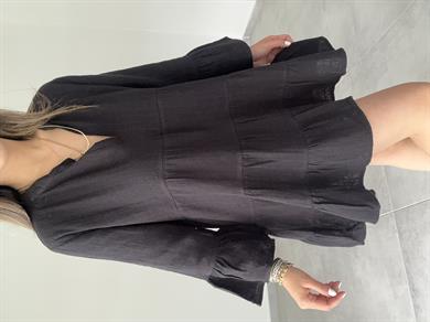 Siyah Müslin Hakim Yaka Kısa Elbise