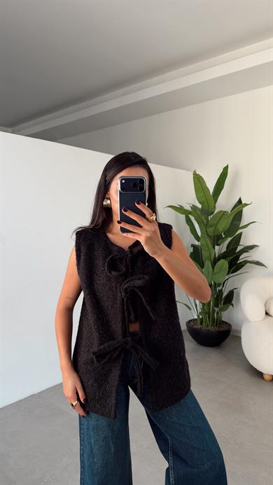 Siyah Önden Bağlamalı Yelek