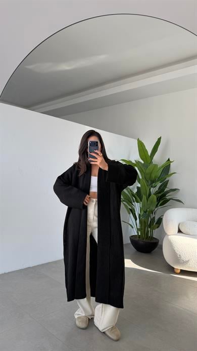 Siyah Önü Açık Şal Yaka Hırka