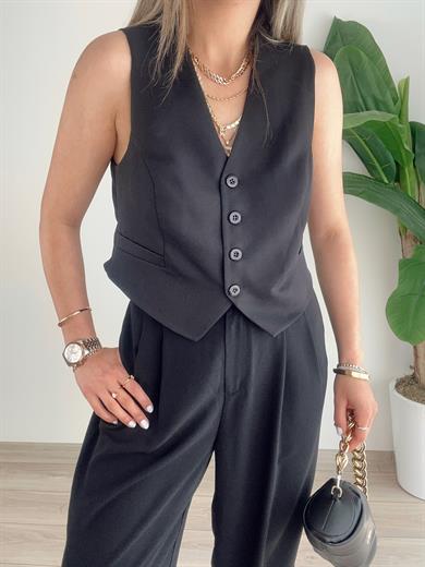 Siyah Önü Düğmeli Kısa Yelek