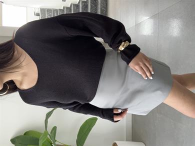 Siyah Oval Yaka Yumusak Dokulu Triko Kazak