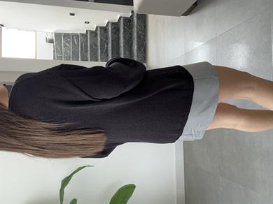 Siyah Oval Yaka Yumusak Dokulu Triko Kazak