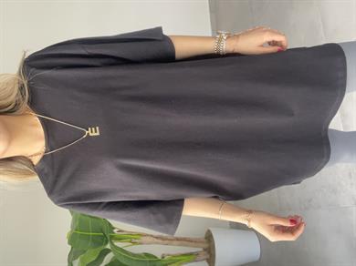 Siyah Oversize Düşük Omuzlu Tişört
