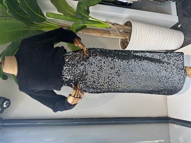 Siyah Özel Triko Yumoş Kazak