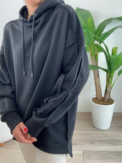 Siyah Pis Dikiş Kapüşonlu Sweat