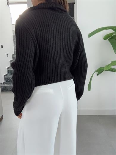 Siyah Polo Yaka Fermuarlı Triko Kazak