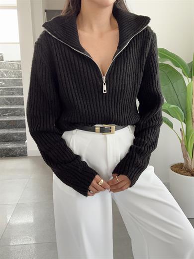 Siyah Polo Yaka Fermuarlı Triko Kazak