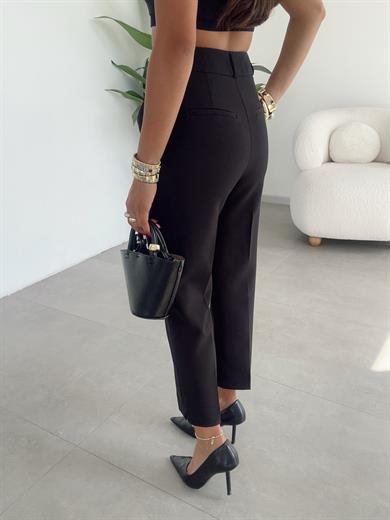 Siyah Premium Paça Yırtmaç Detaylı Pantolon