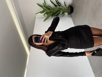 Siyah Pullu Kruvaze Çıtçıtlı Body