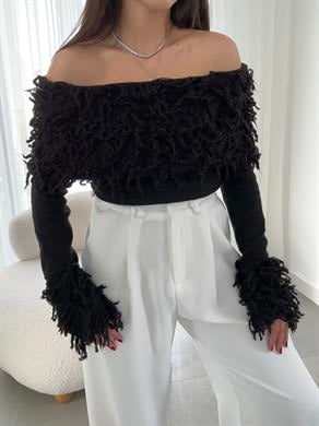 Siyah Püsküllü Madonna Yaka Triko Kazak