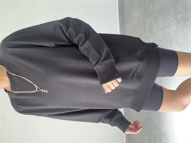 Siyah Rezerve Yanları Yırtmaç Detaylı Sweat