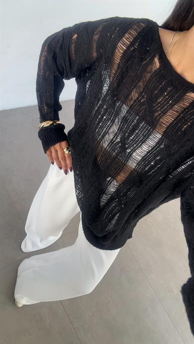 Siyah Saç Örgülü Ajurlu Kazak