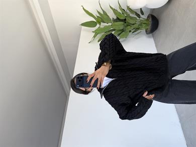 Siyah Saç Örgülü Fermuarlı Kazak